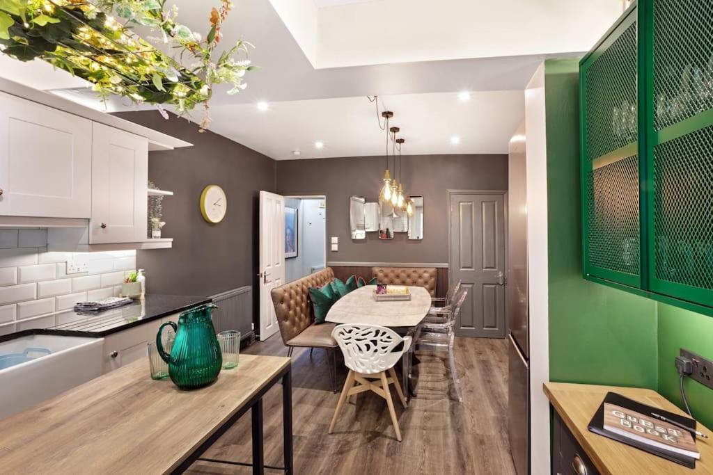 Vila Stunning 4Bed Townhouse By Hic & Trendy Kings Quarter! Harrogate Exteriér fotografie